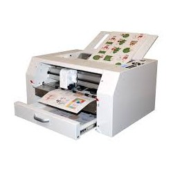 SC30 - PLOTTER CON INSERIMENTO AUTOMATICO